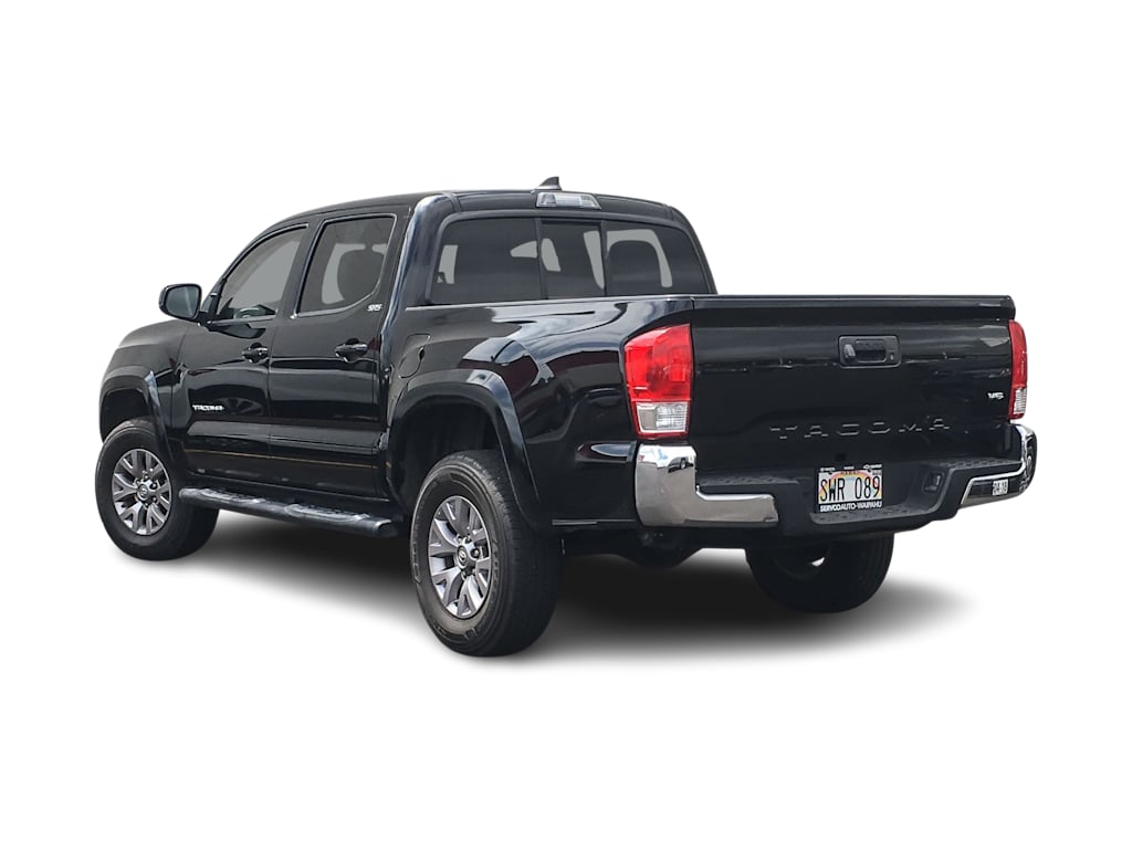 Thumbnail: 2016 Toyota Tacoma - 3
