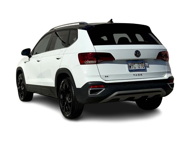 2024 Volkswagen Taos SE 4