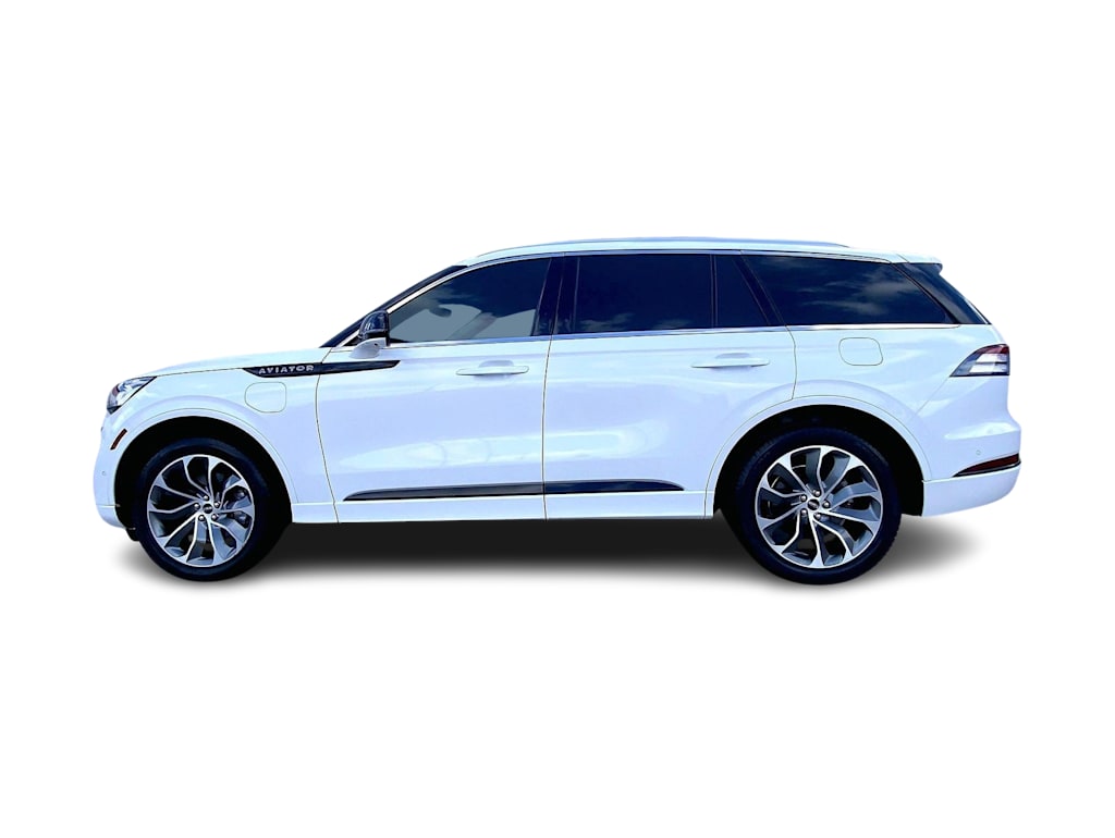 Thumbnail: 2021 Lincoln Aviator - 3