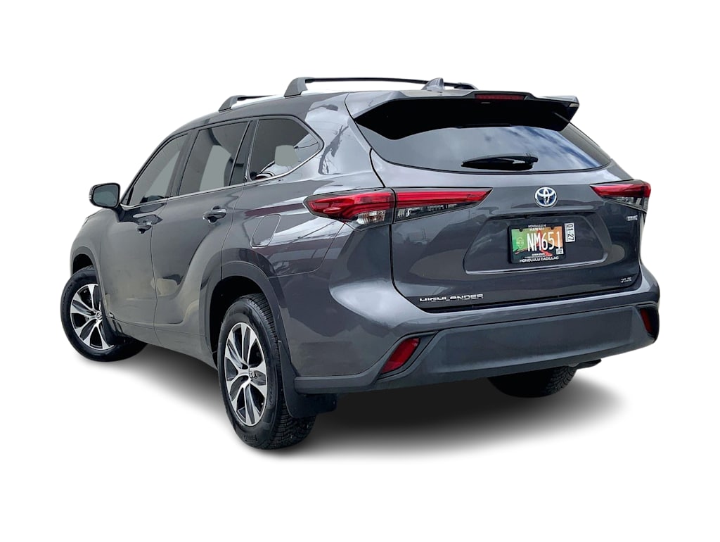 Thumbnail: 2022 Toyota Highlander - 4