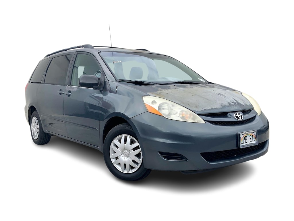Thumbnail: 2010 Toyota Sienna - 20