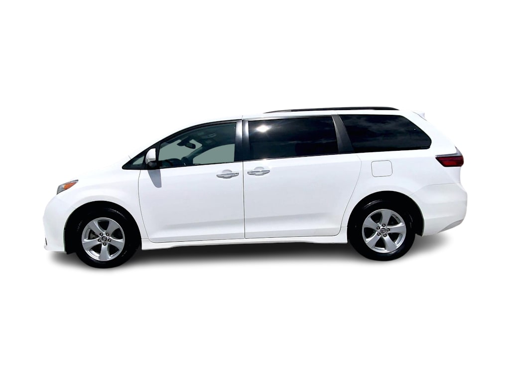 Thumbnail: 2020 Toyota Sienna - 3