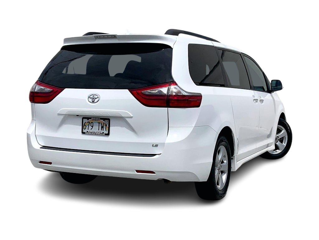 Thumbnail: 2020 Toyota Sienna - 22