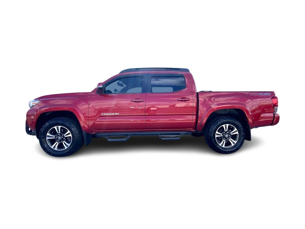 Thumbnail: 2016 Toyota Tacoma - 3