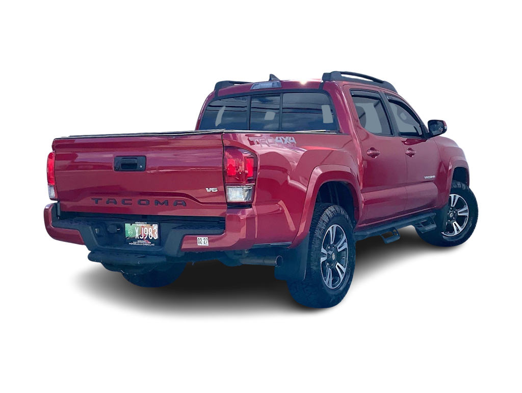 Thumbnail: 2016 Toyota Tacoma - 23