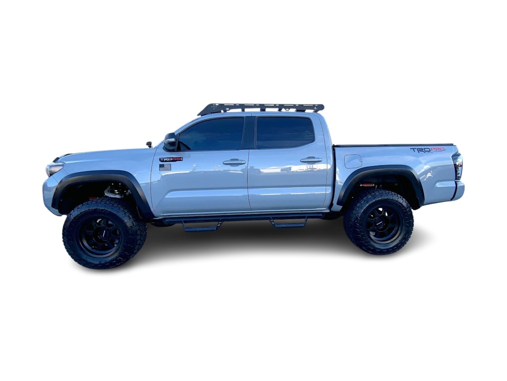 Thumbnail: 2017 Toyota Tacoma - 3