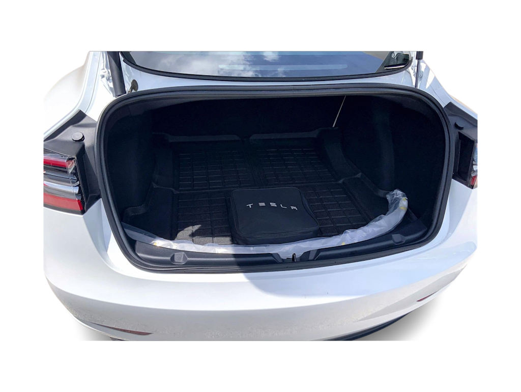 Thumbnail: 2023 Tesla Model 3 - 17