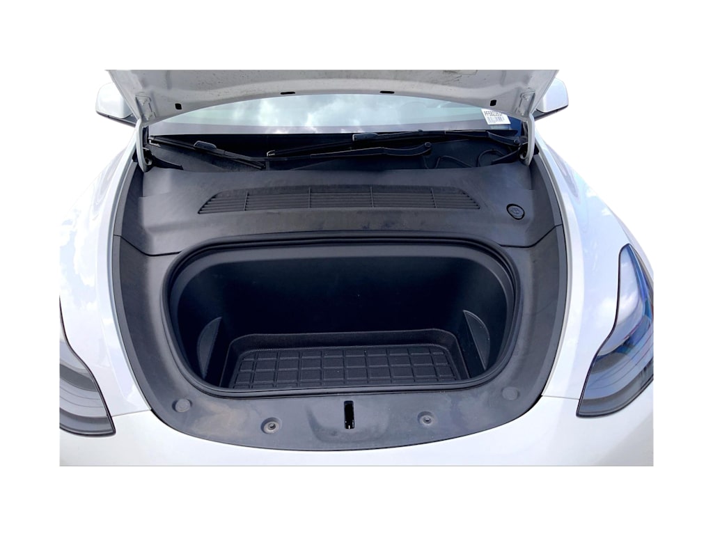 Thumbnail: 2023 Tesla Model Y - 17