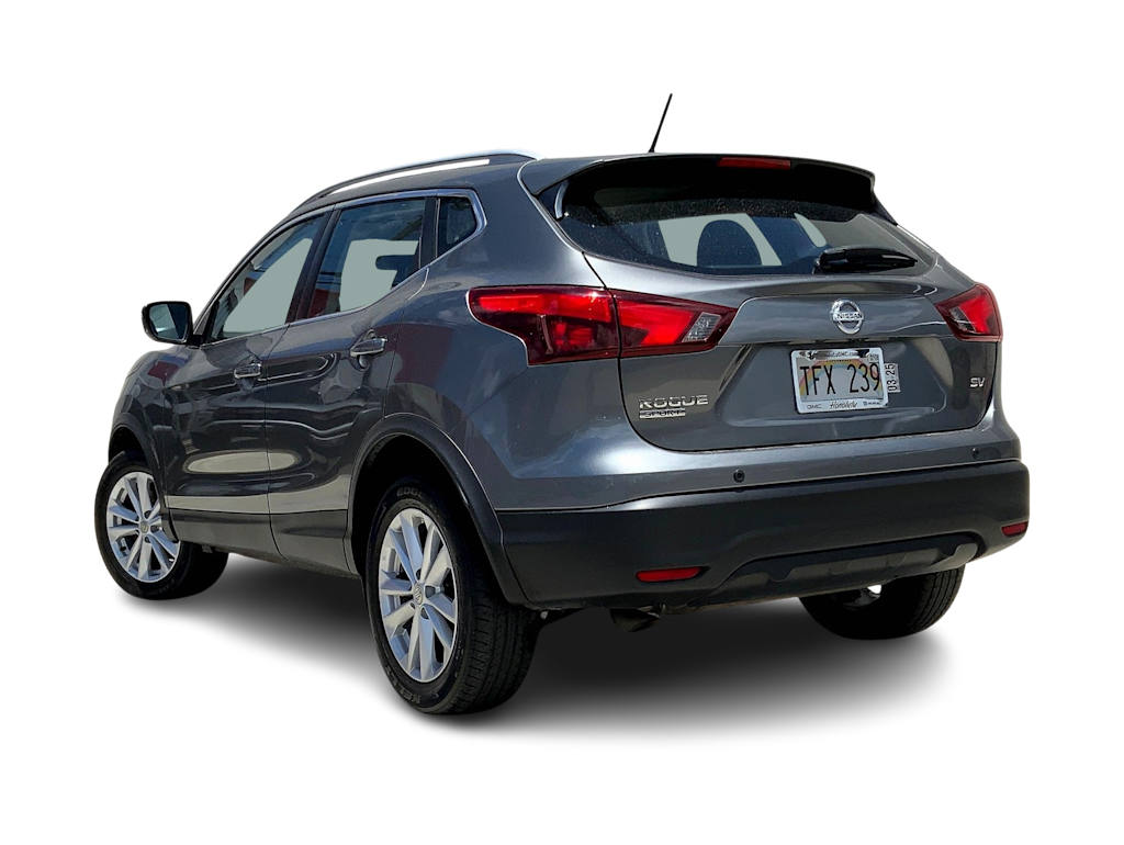 Thumbnail: 2017 Nissan Rogue Sport - 4
