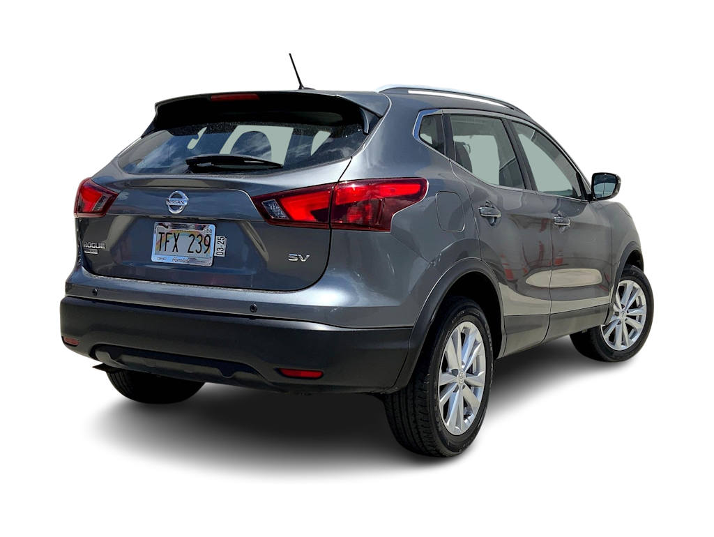 Thumbnail: 2017 Nissan Rogue Sport - 23