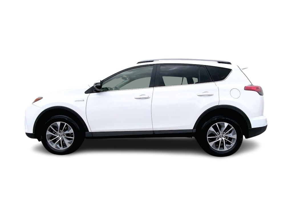 Thumbnail: 2017 Toyota RAV4 - 3