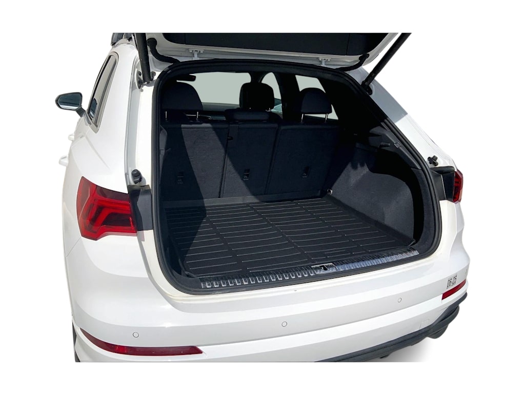 Thumbnail: 2023 Audi Q3 - 19