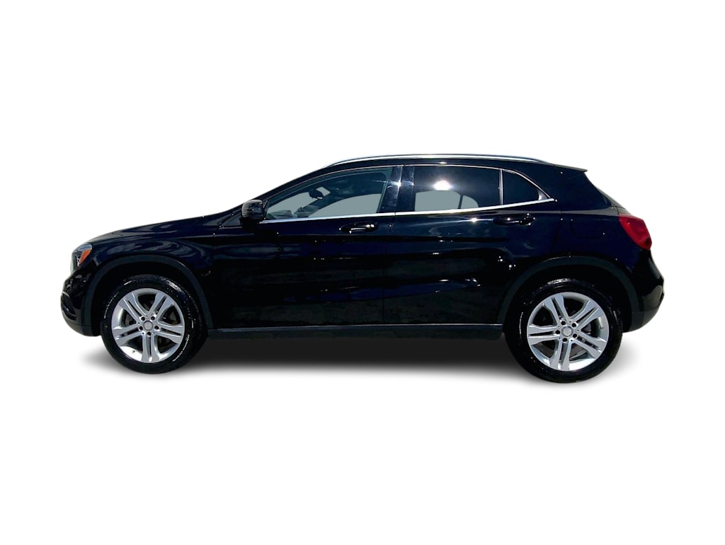 Thumbnail: 2017 Mercedes-Benz GLA - 3