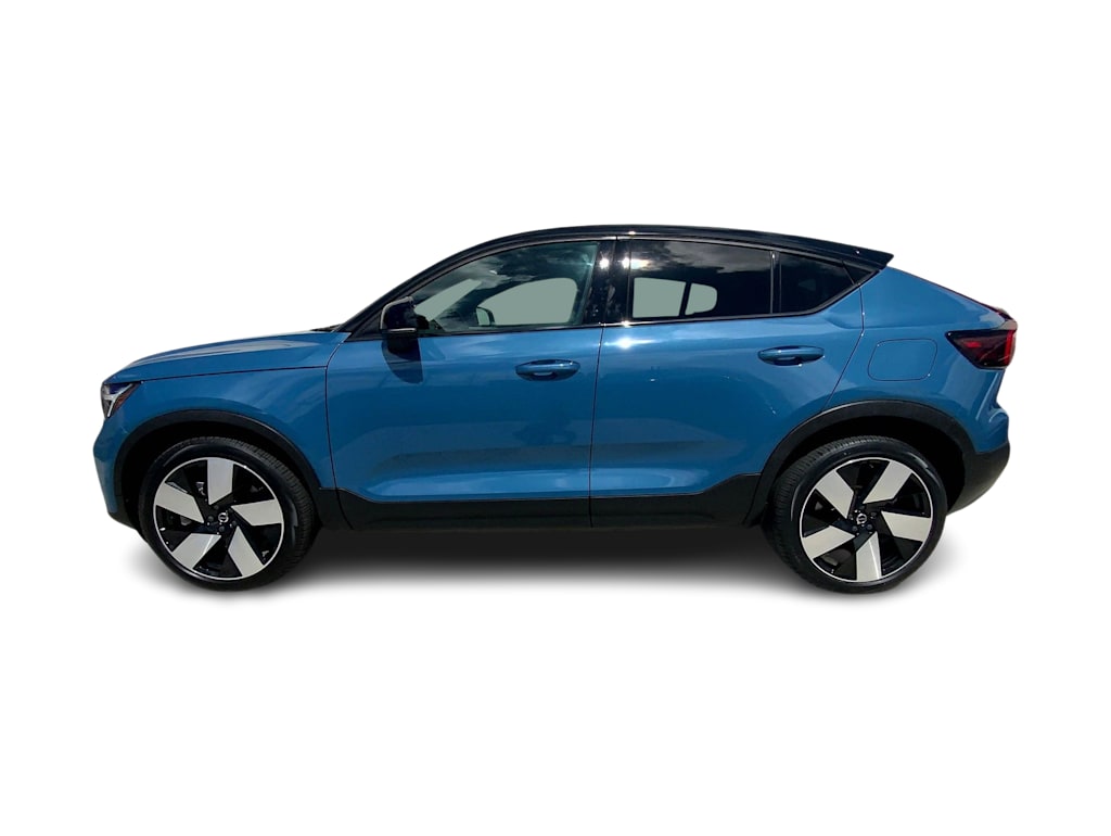 Thumbnail: 2022 Volvo C40 - 3