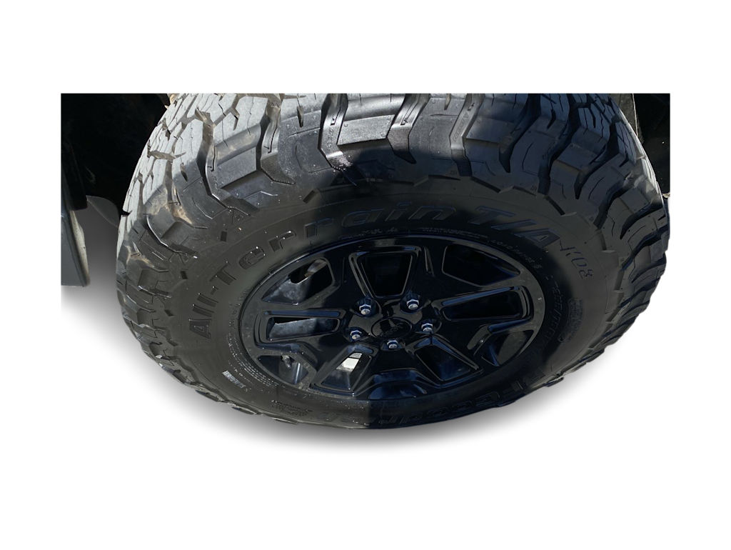 Thumbnail: 2015 Jeep Wrangler - 19