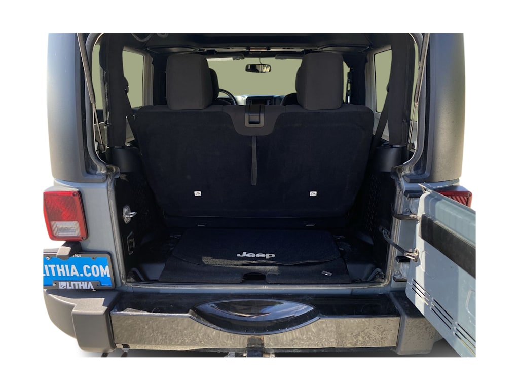 Thumbnail: 2015 Jeep Wrangler - 14