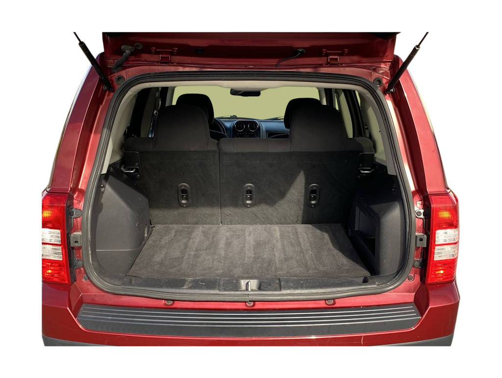 Thumbnail: 2015 Jeep Patriot - 12