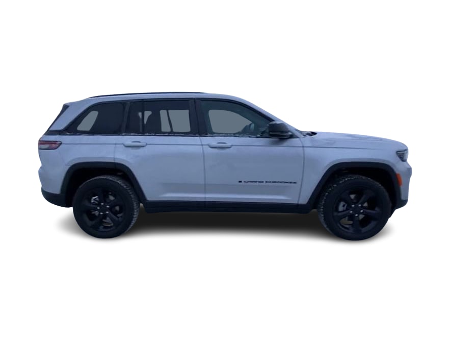 Thumbnail: 2025 Jeep Grand Cherokee - 21
