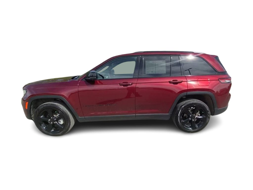 Thumbnail: 2025 Jeep Grand Cherokee - 3