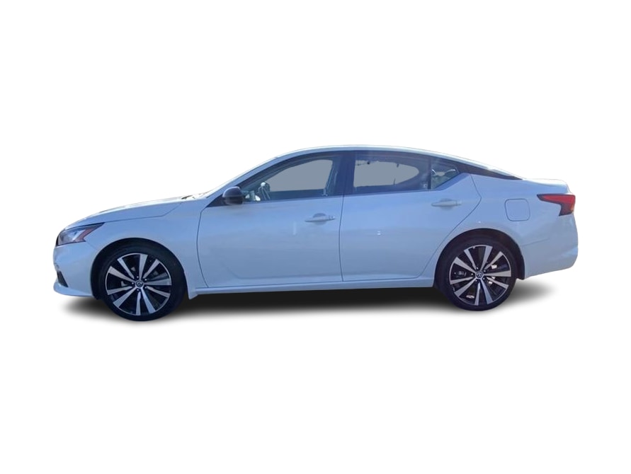 2022 Nissan Altima SR 4