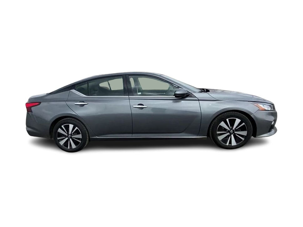 Thumbnail: 2020 Nissan Altima - 16