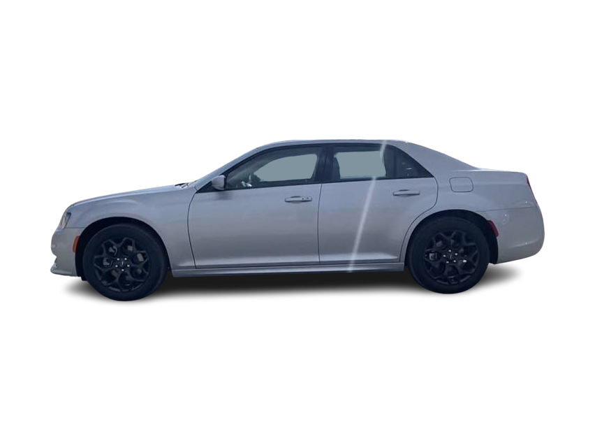 2023 Chrysler 300 Touring 4