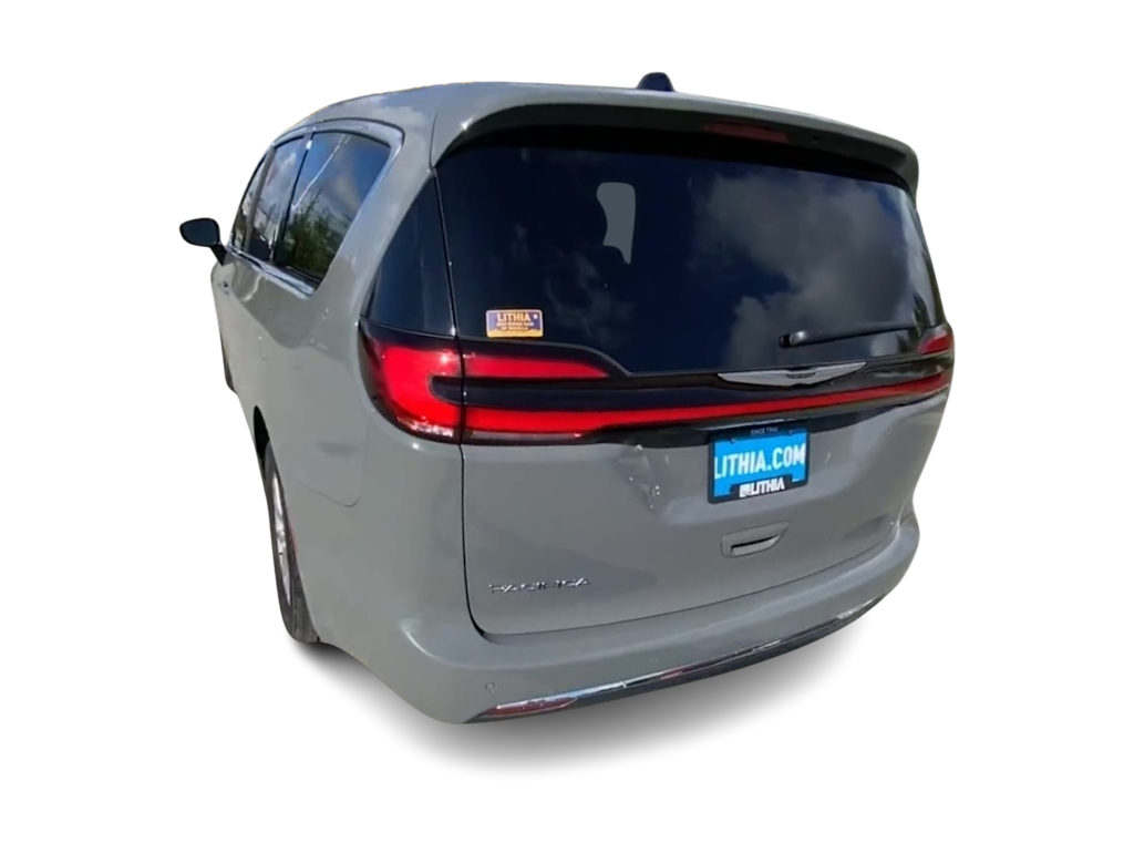 Thumbnail: 2025 Chrysler Pacifica - 4