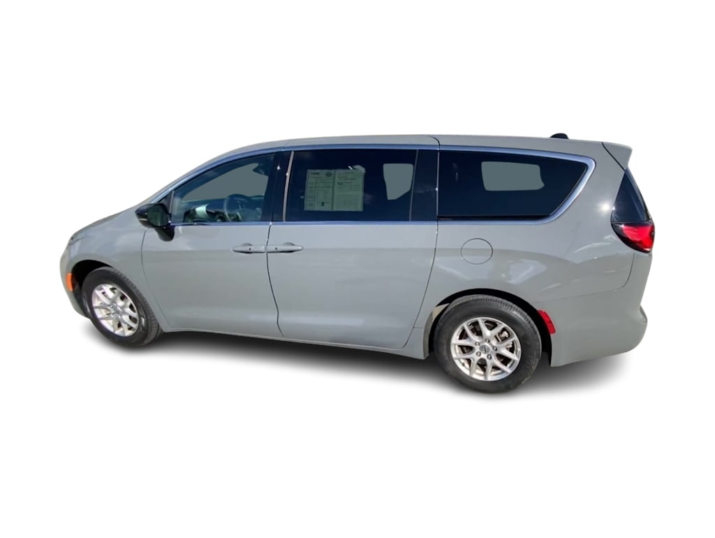 Thumbnail: 2025 Chrysler Pacifica - 16