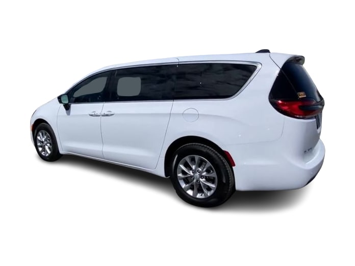 Thumbnail: 2027 Chrysler Pacifica - 18