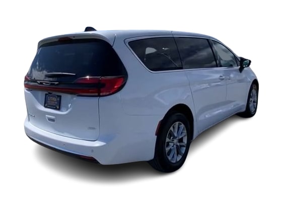 Thumbnail: 2027 Chrysler Pacifica - 20