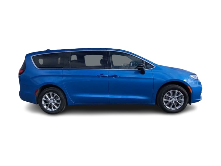 Thumbnail: 2026 Chrysler Pacifica - 16