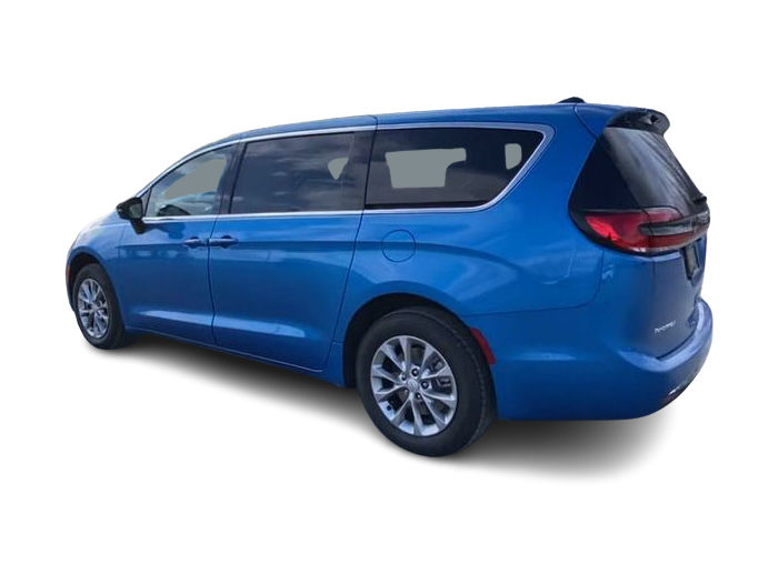 Thumbnail: 2026 Chrysler Pacifica - 4
