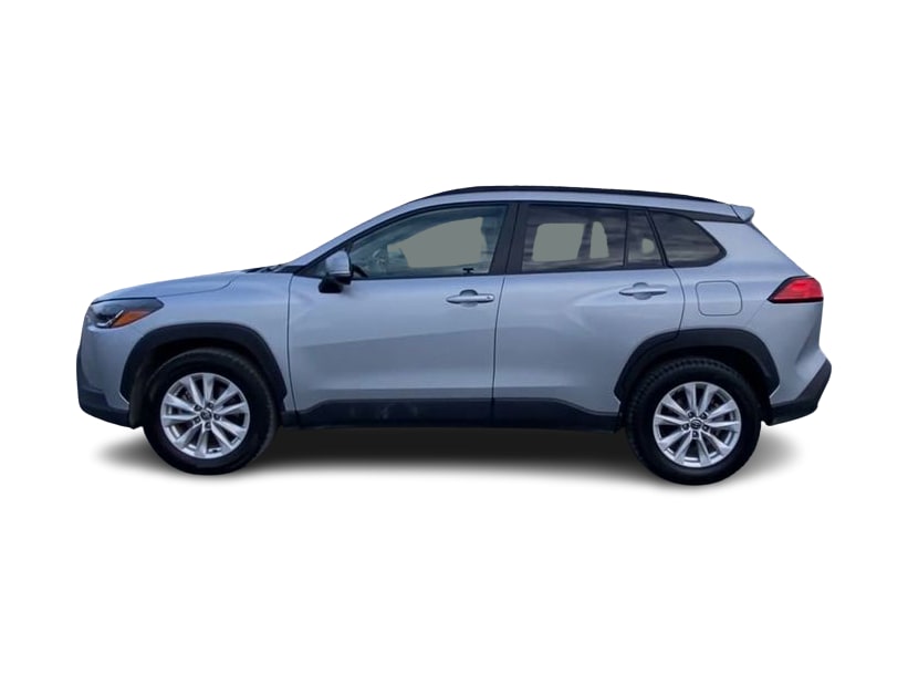 2022 Toyota Corolla Cross LE 3