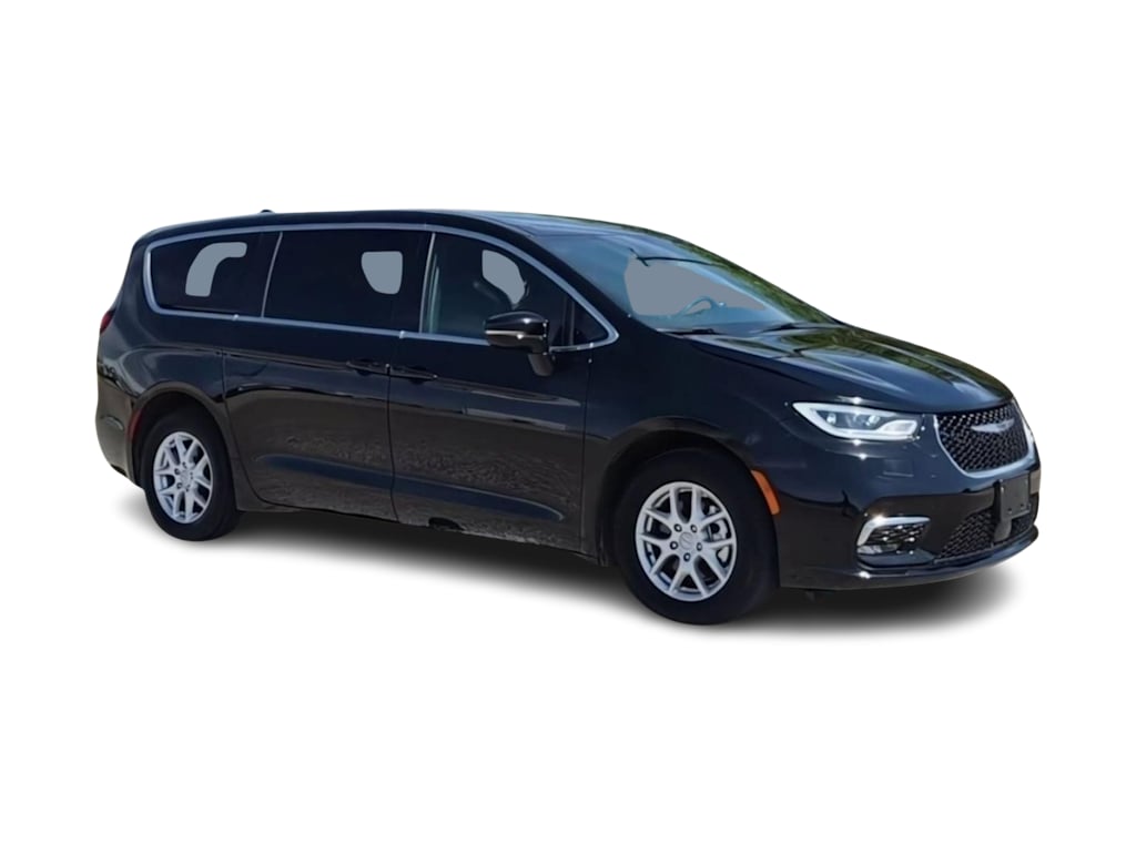 Thumbnail: 2025 Chrysler Pacifica - 18
