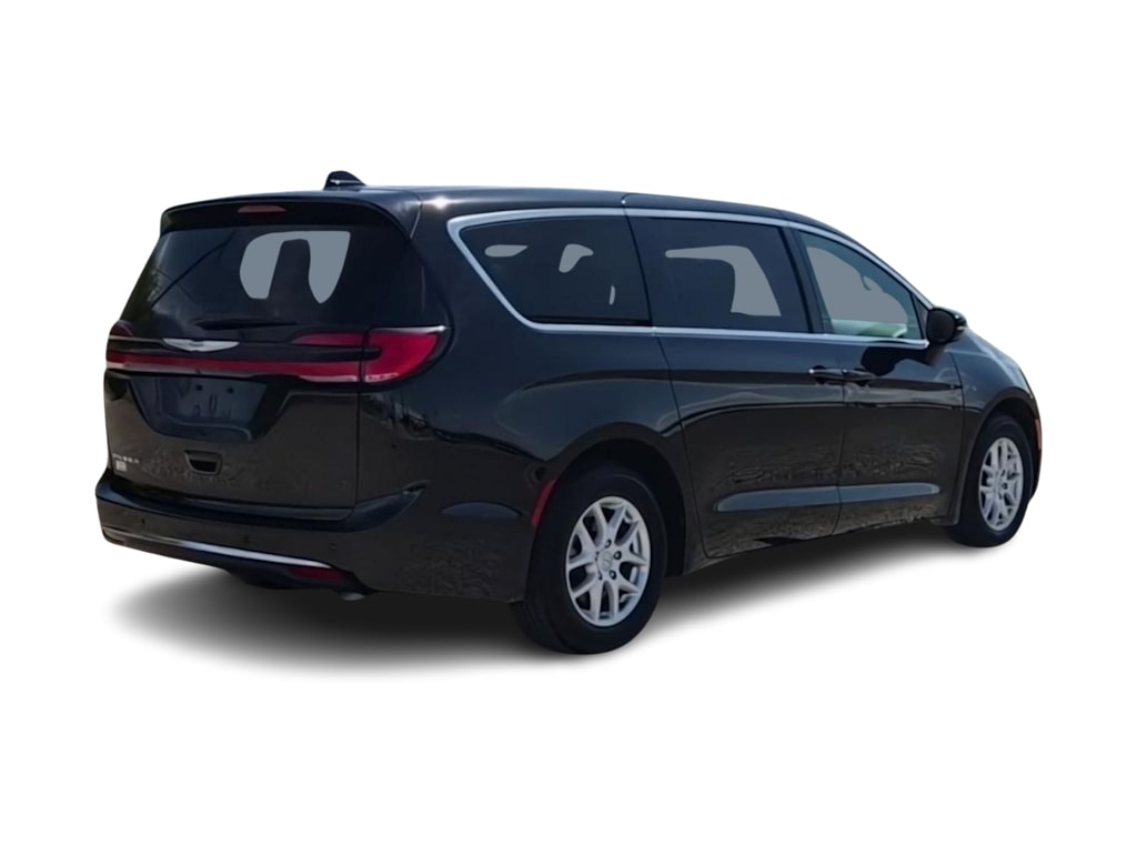Thumbnail: 2025 Chrysler Pacifica - 21