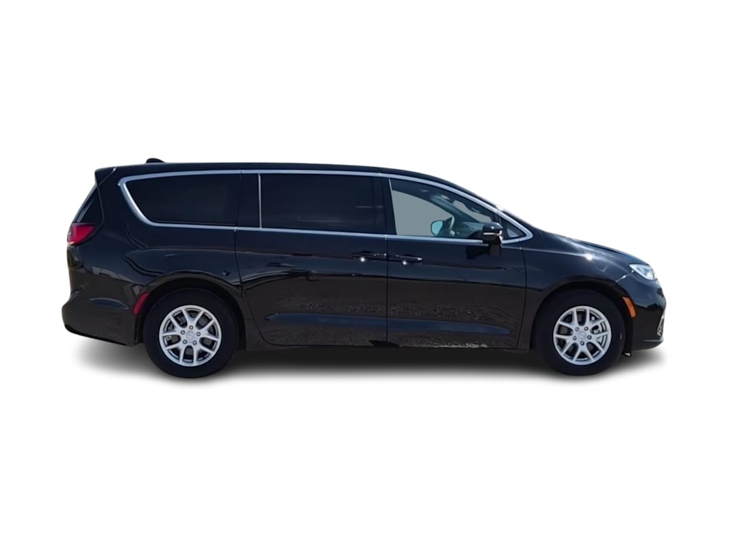 Thumbnail: 2025 Chrysler Pacifica - 22