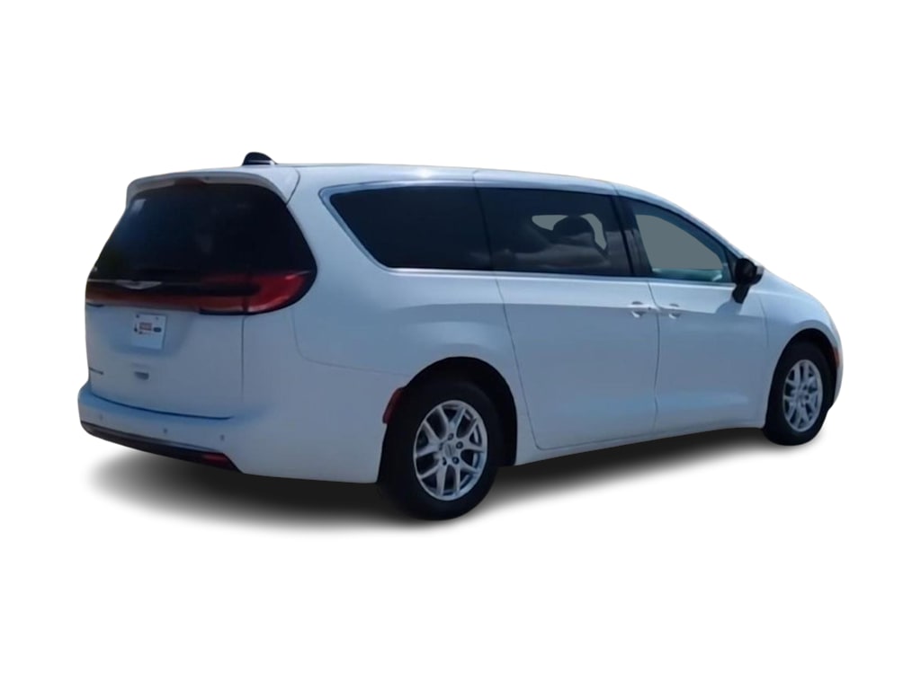 Thumbnail: 2023 Chrysler Pacifica - 20