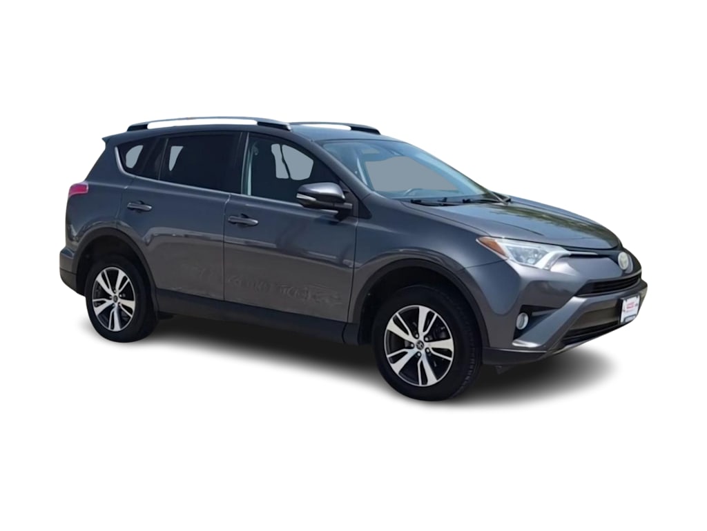 Thumbnail: 2017 Toyota RAV4 - 20