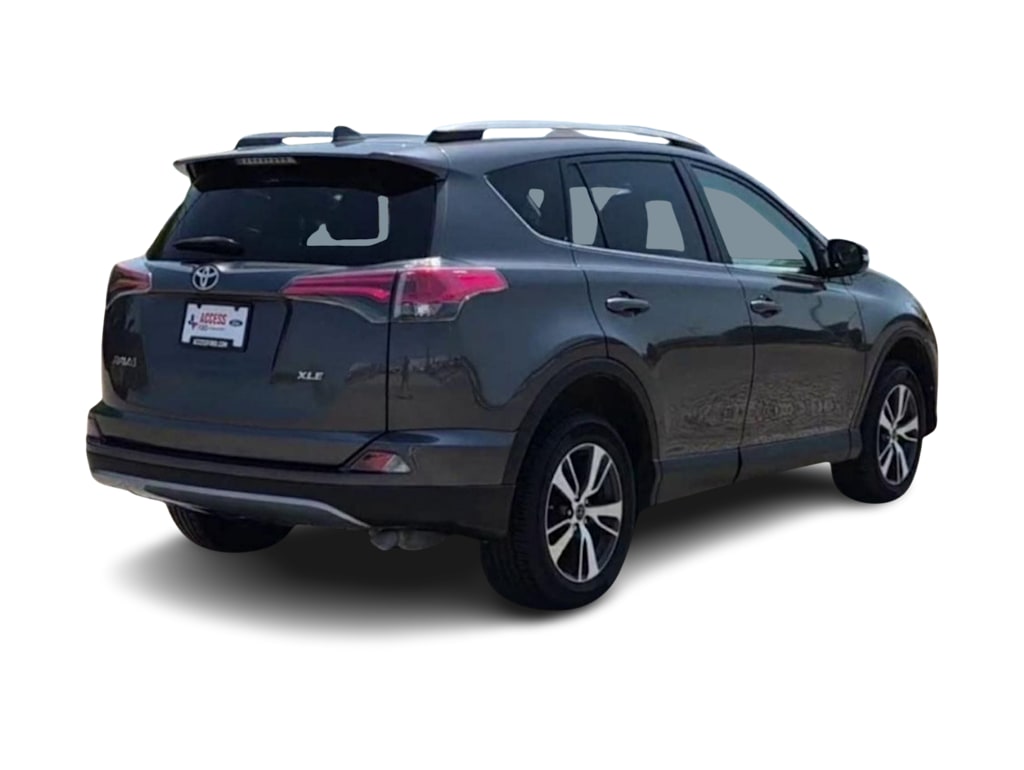 Thumbnail: 2017 Toyota RAV4 - 23
