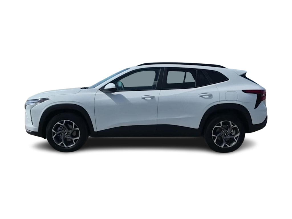 Thumbnail: 2026 Chevrolet Trax - 3