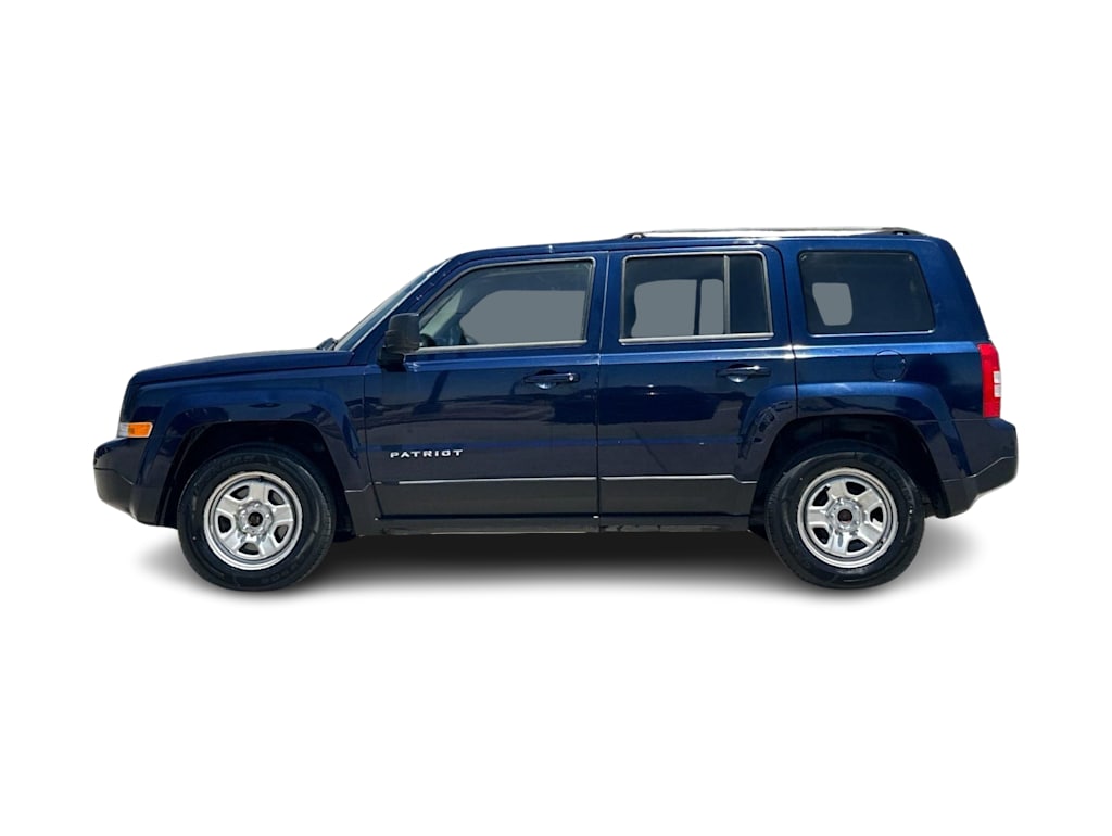 Thumbnail: 2015 Jeep Patriot - 3