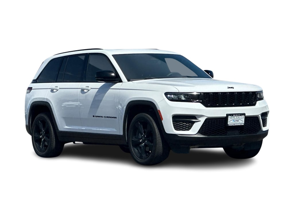 Thumbnail: 2023 Jeep Grand Cherokee - 17