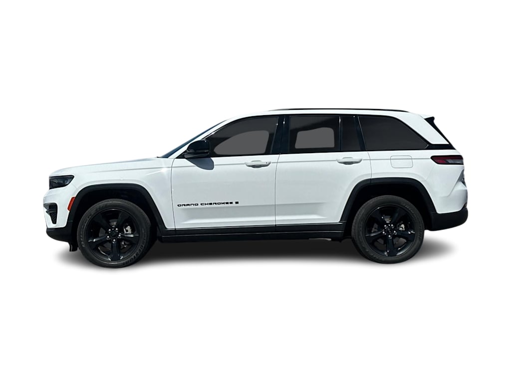 Thumbnail: 2023 Jeep Grand Cherokee - 3