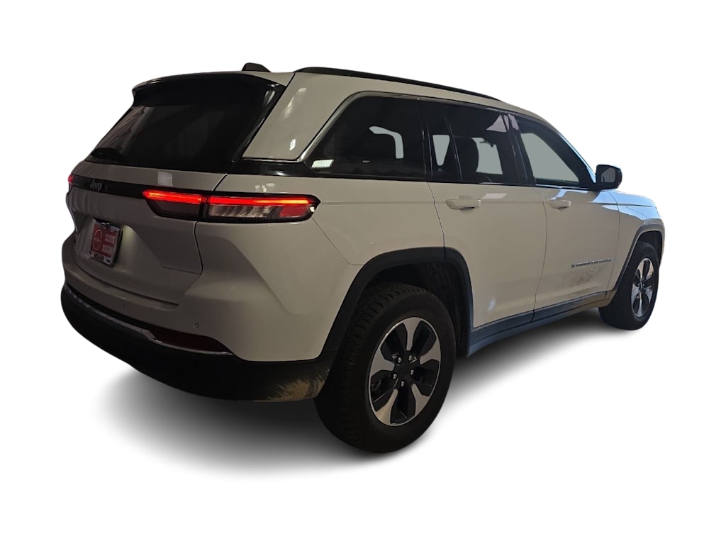 Thumbnail: 2024 Jeep Grand Cherokee - 16