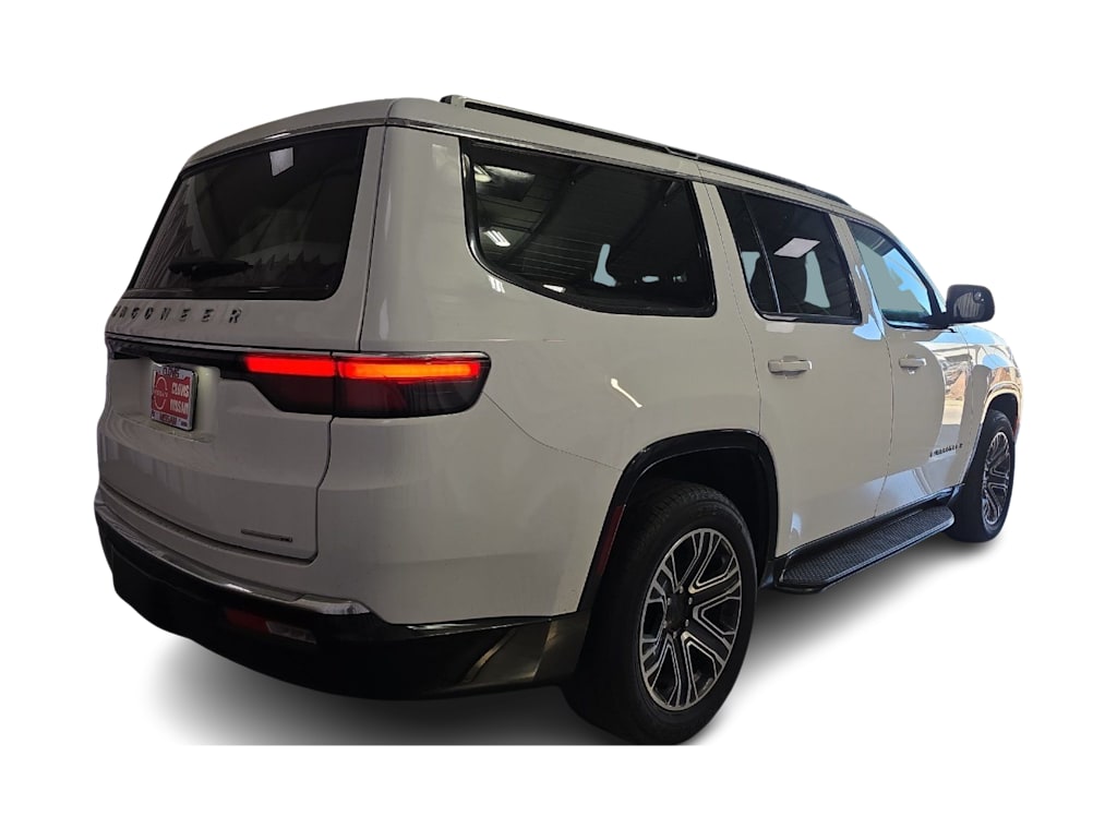 Thumbnail: 2024 Jeep Wagoneer - 16