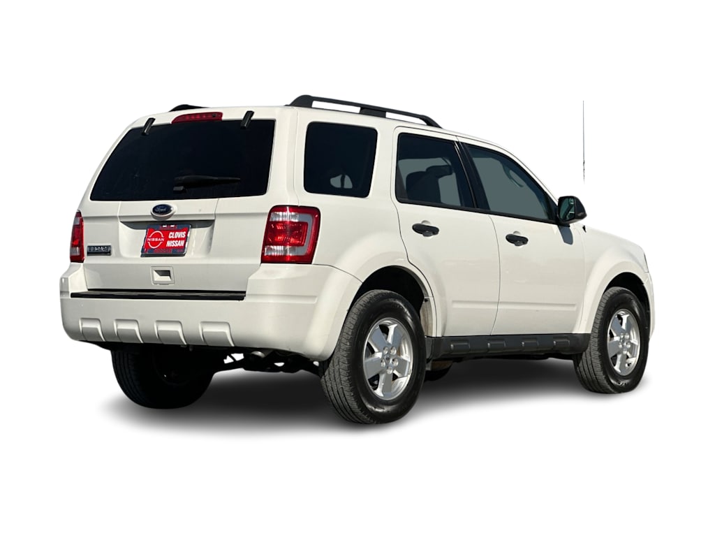 Thumbnail: 2011 Ford Escape - 20