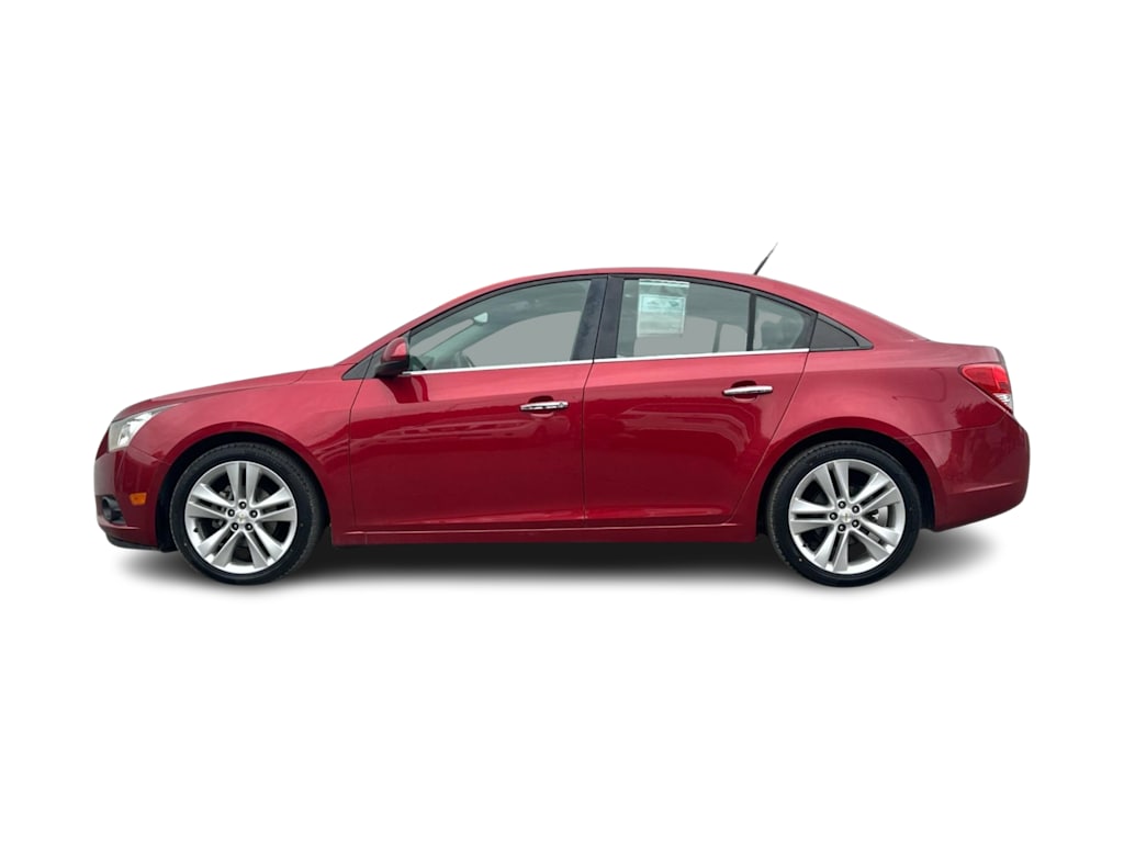 Thumbnail: 2011 Chevrolet Cruze - 3