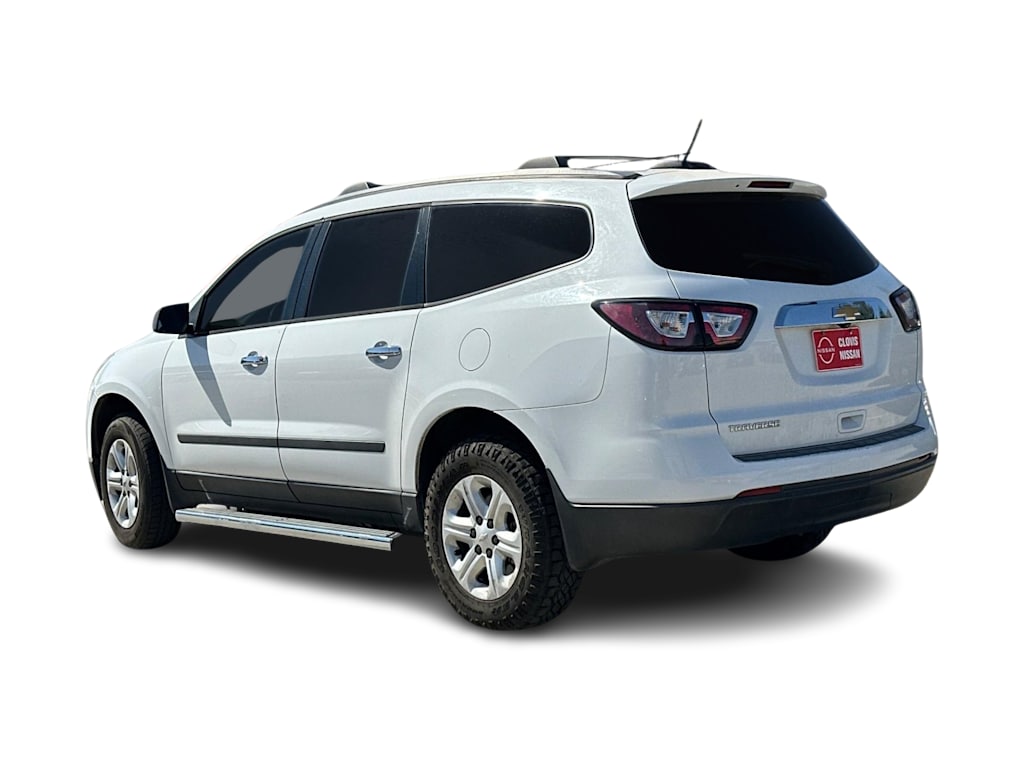 Thumbnail: 2017 Chevrolet Traverse - 4