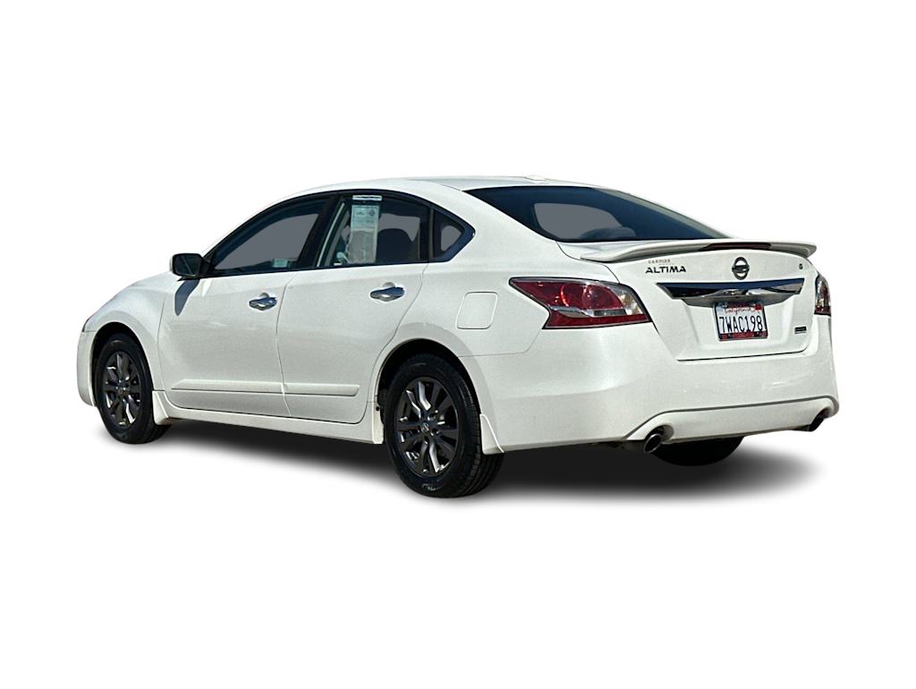 Thumbnail: 2015 Nissan Altima - 4