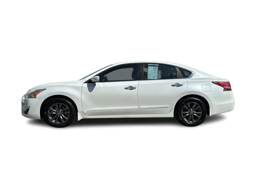 Thumbnail: 2015 Nissan Altima - 3